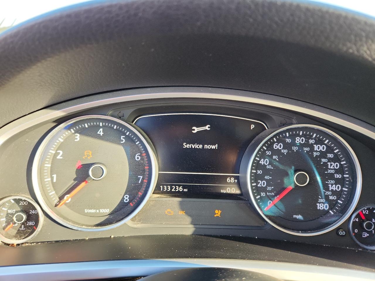 VOLKSWAGEN TOUAREG SPORT