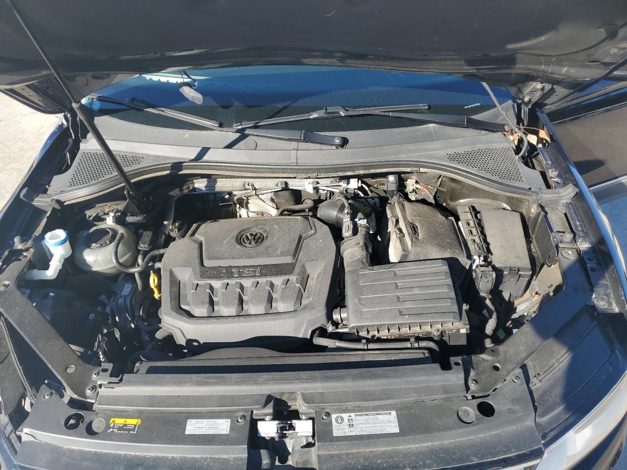 VOLKSWAGEN TIGUAN SE