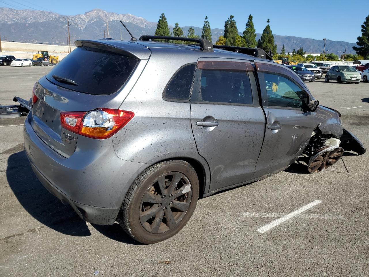 MITSUBISHI OUTLANDER ES