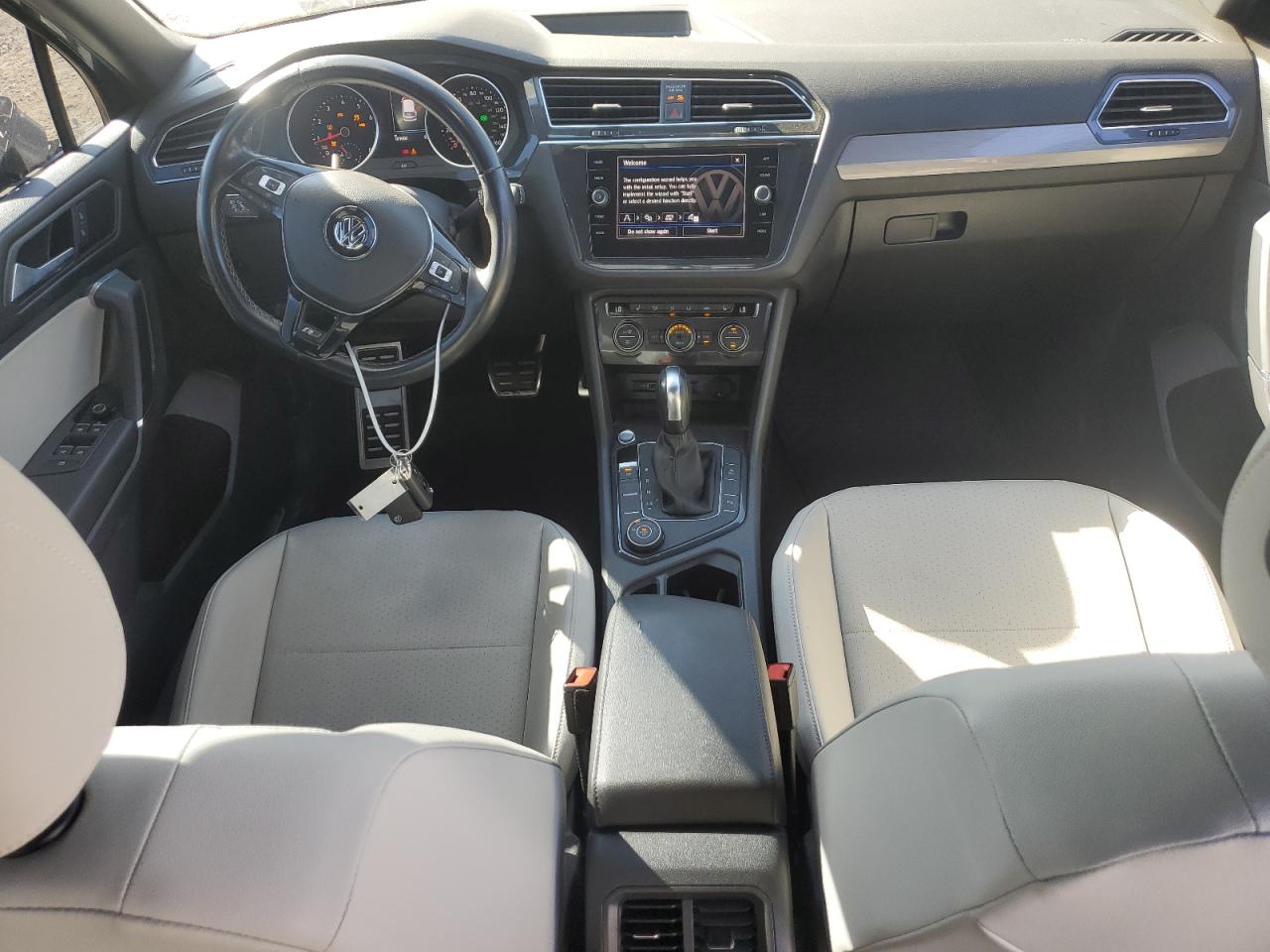 VOLKSWAGEN TIGUAN SE