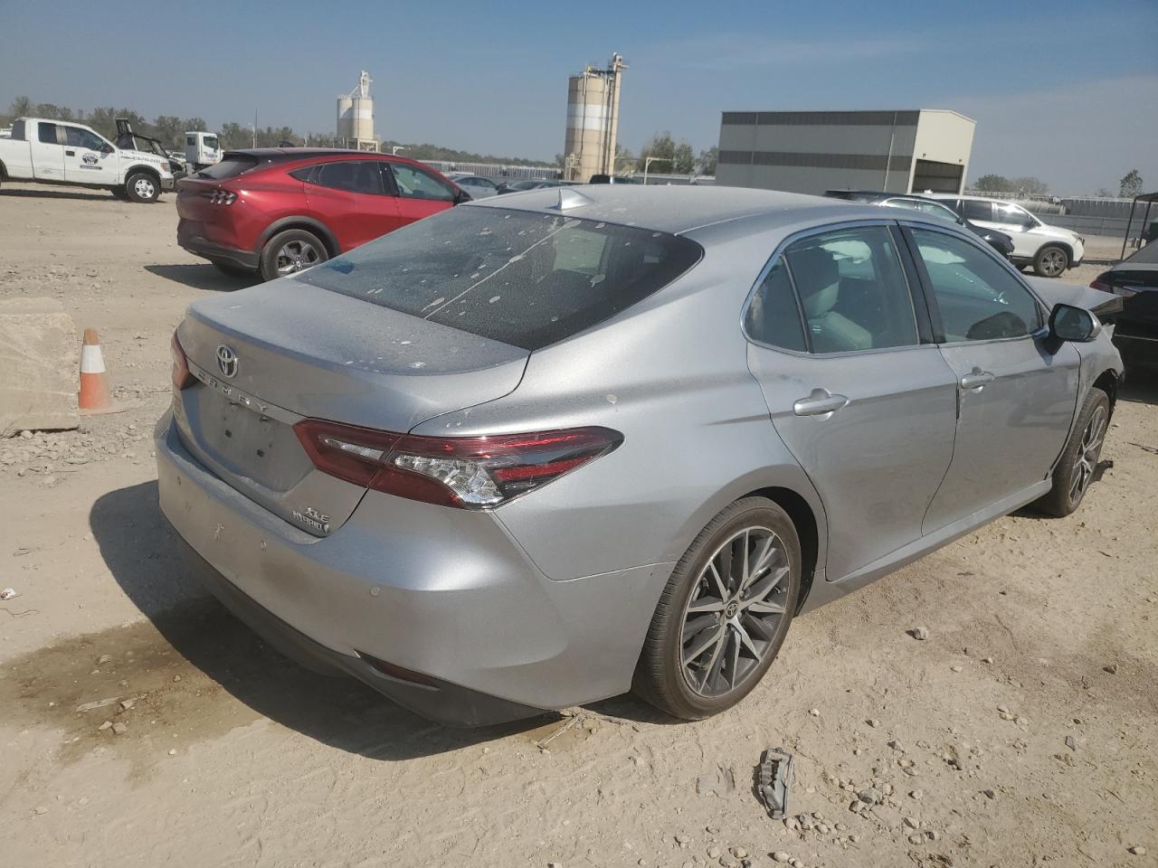 TOYOTA CAMRY XLE