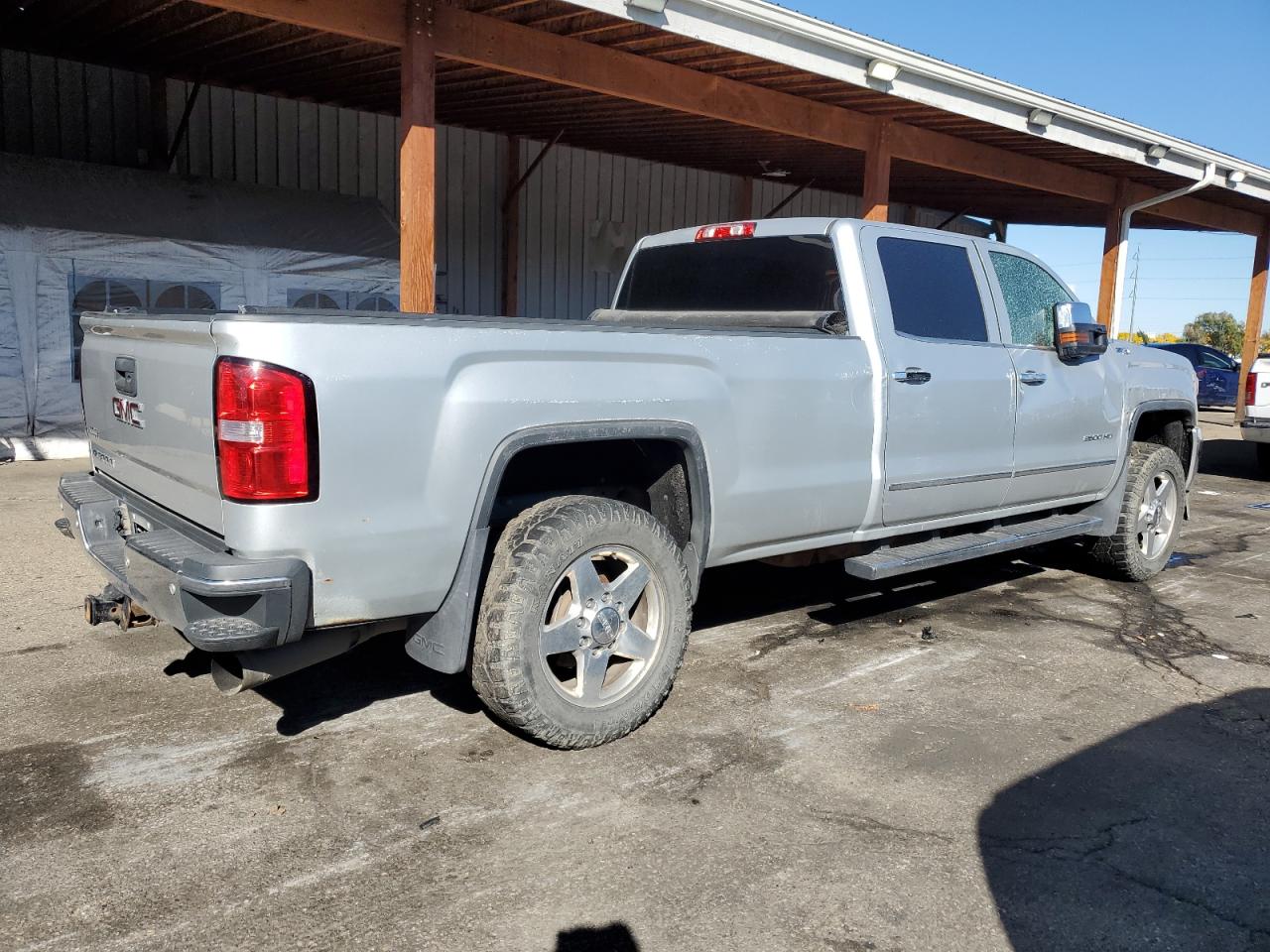 GMC SIERRA K2500 SLT