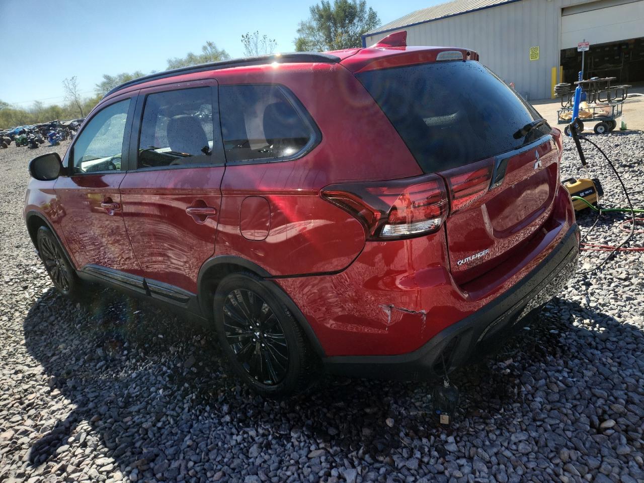 MITSUBISHI OUTLANDER SE