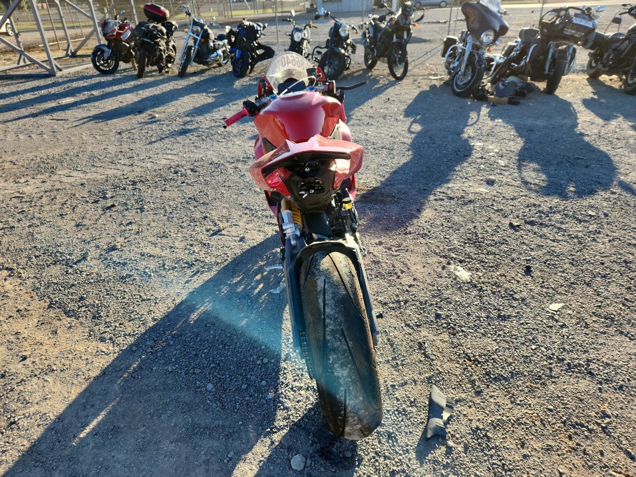 Lot #3279685939 2025 DUCATI PANIGALE V