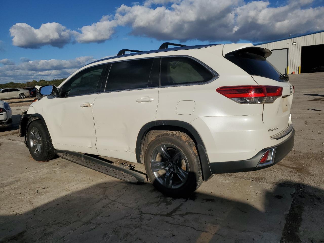 TOYOTA HIGHLANDER LIMITED