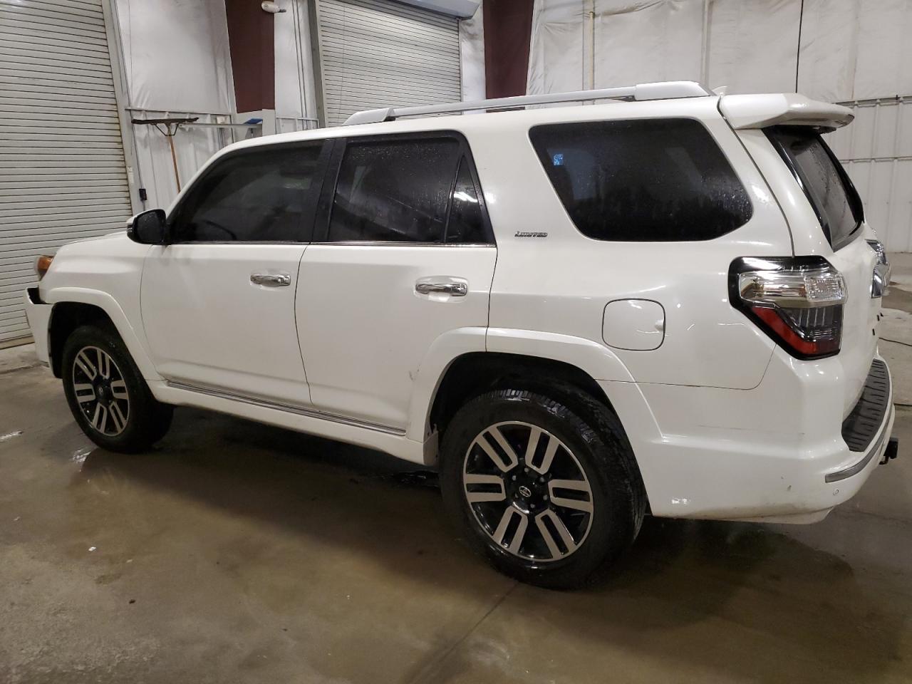 TOYOTA 4RUNNER SR5