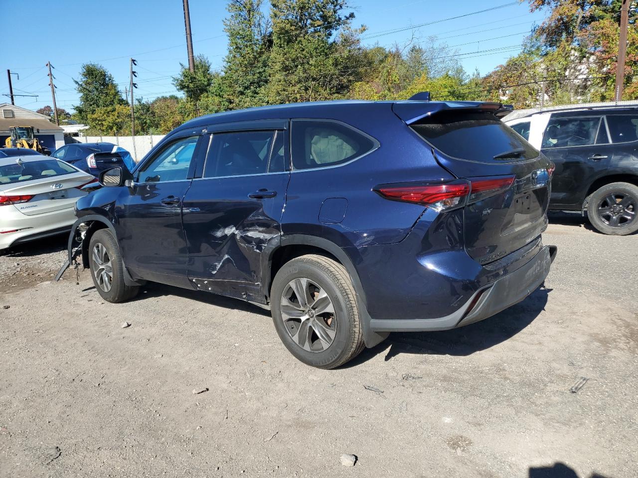 Lot #3301983421 2021 TOYOTA HIGHLANDER