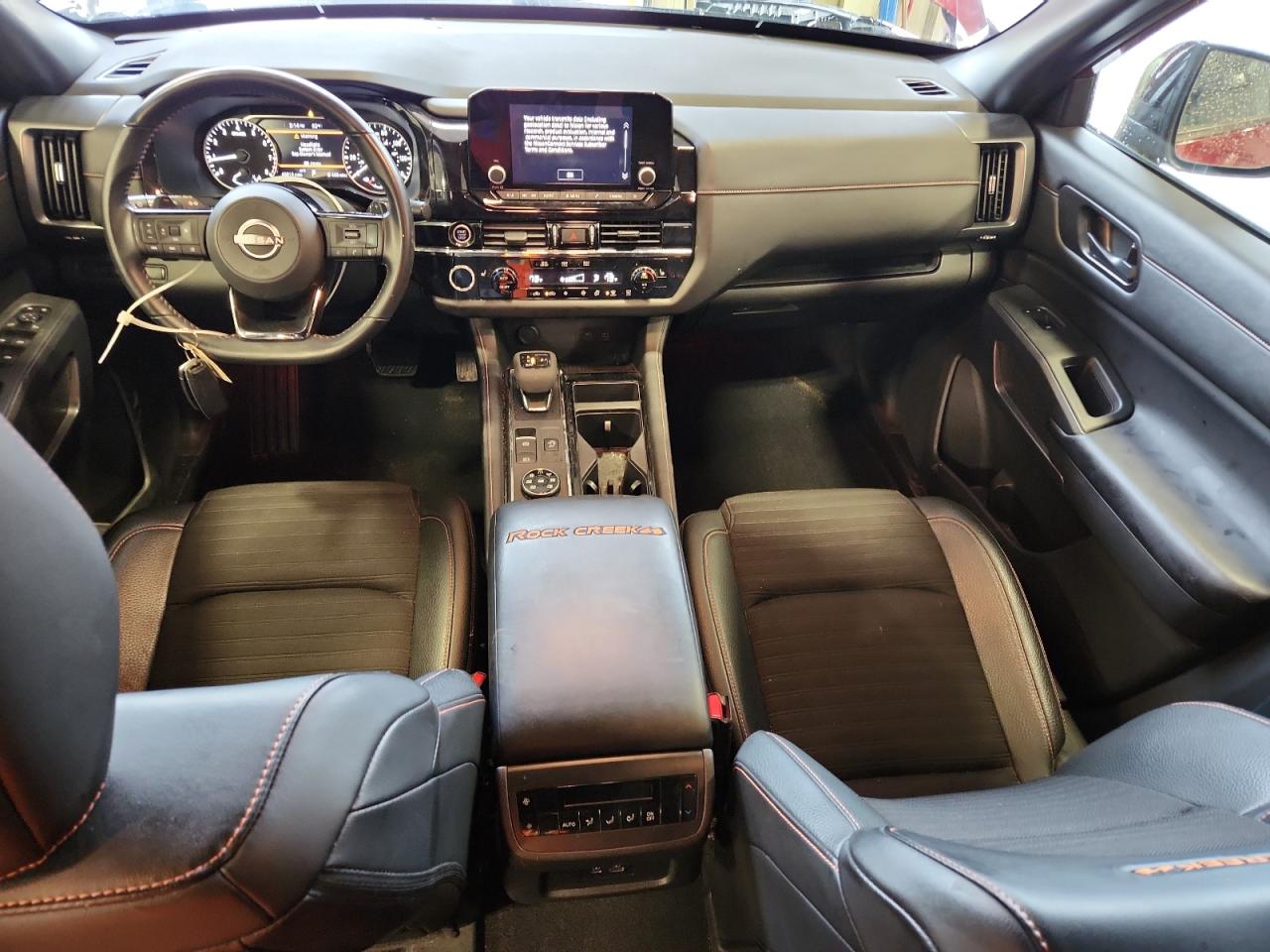 NISSAN PATHFINDER SV