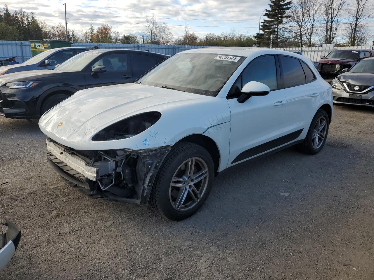 PORSCHE MACAN