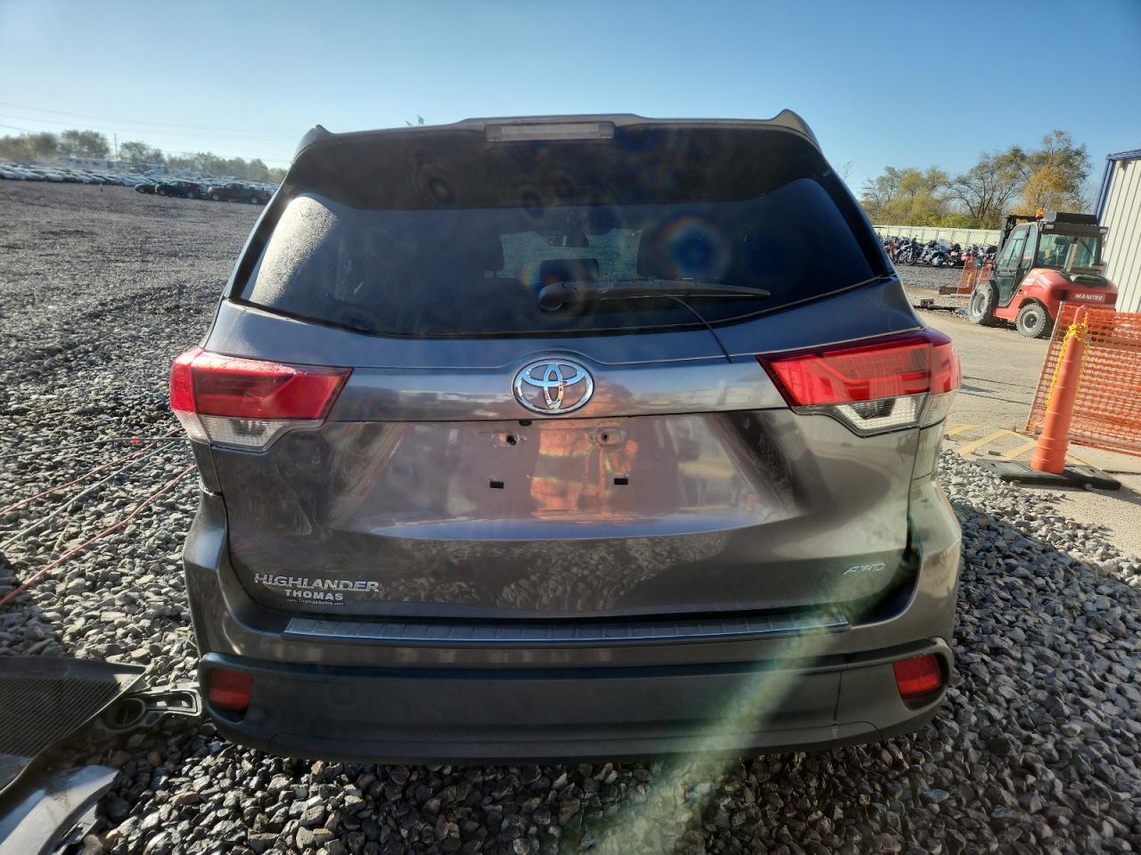 TOYOTA HIGHLANDER LE