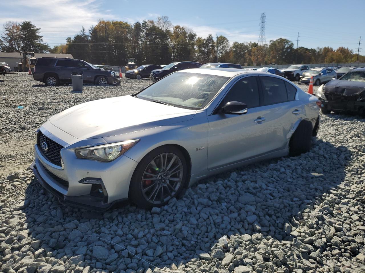 INFINITI Q50 RED SPORT 400