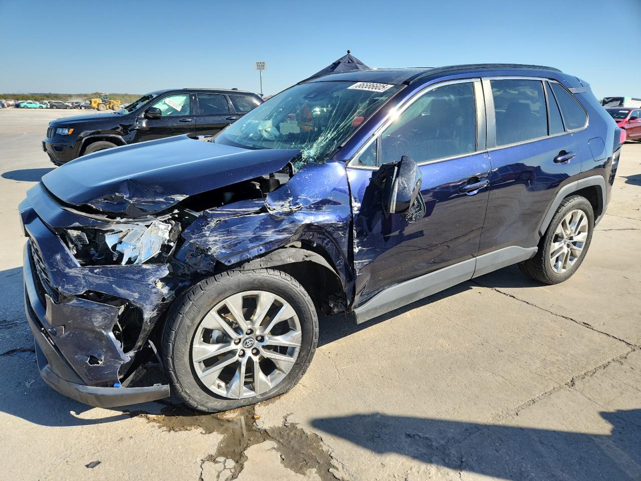 TOYOTA RAV4 XLE PREMIUM