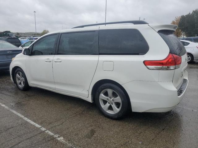 2011 TOYOTA SIENNA LE - 5TDKK3DC8BS086490