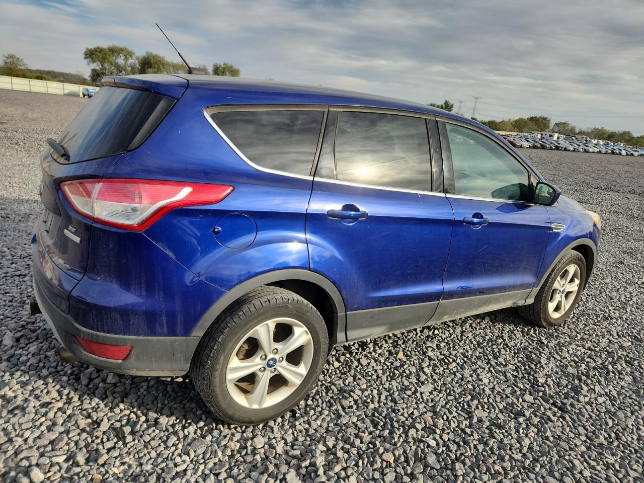 FORD ESCAPE SE