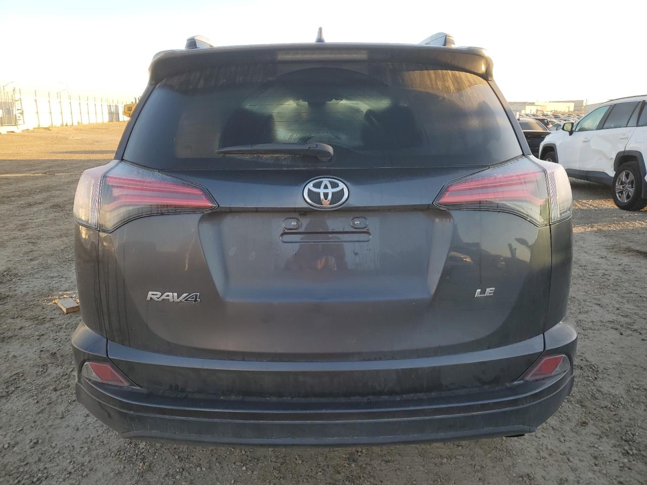 TOYOTA RAV4 LE
