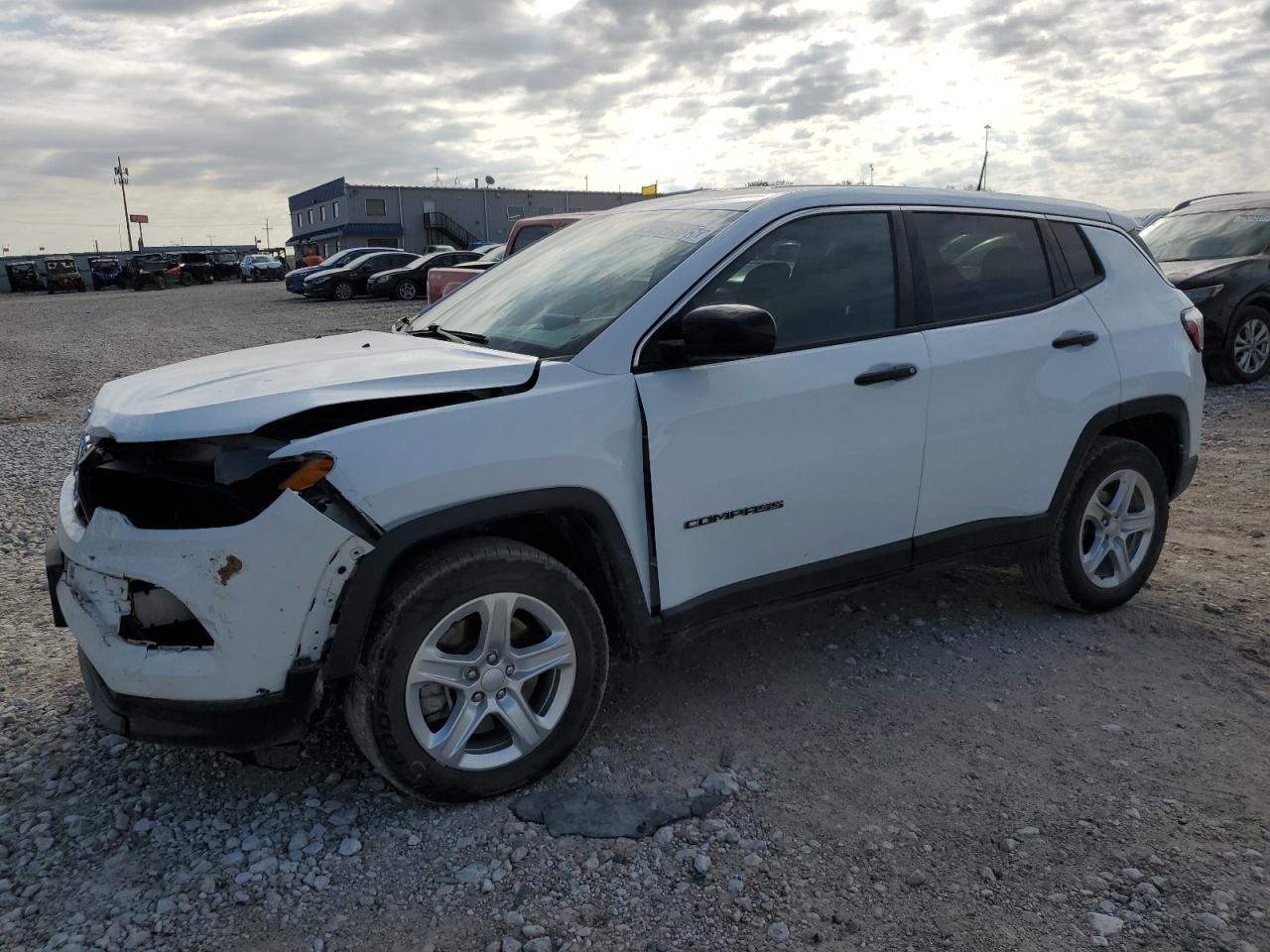  Salvage Jeep Compass