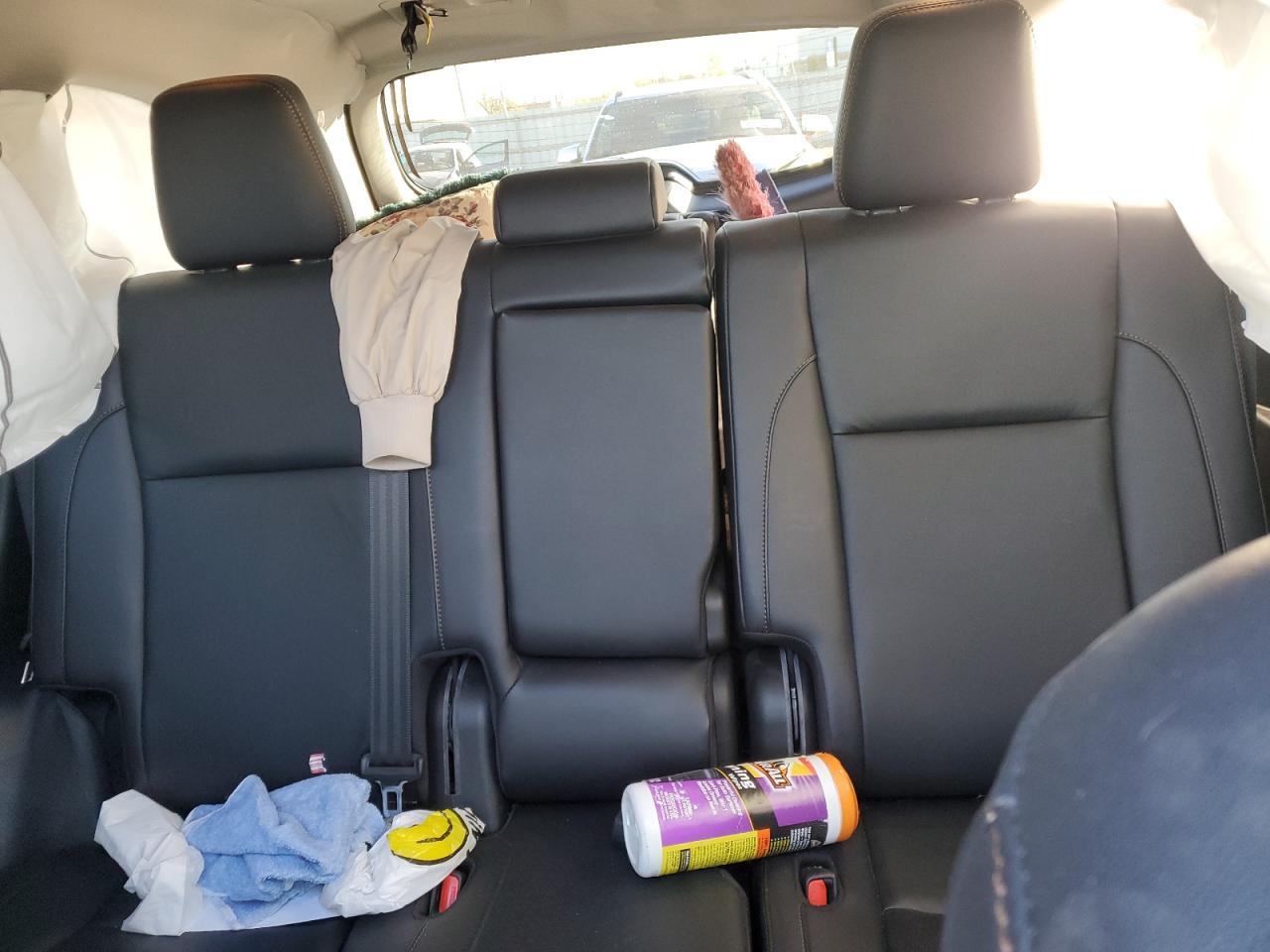 TOYOTA HIGHLANDER SE