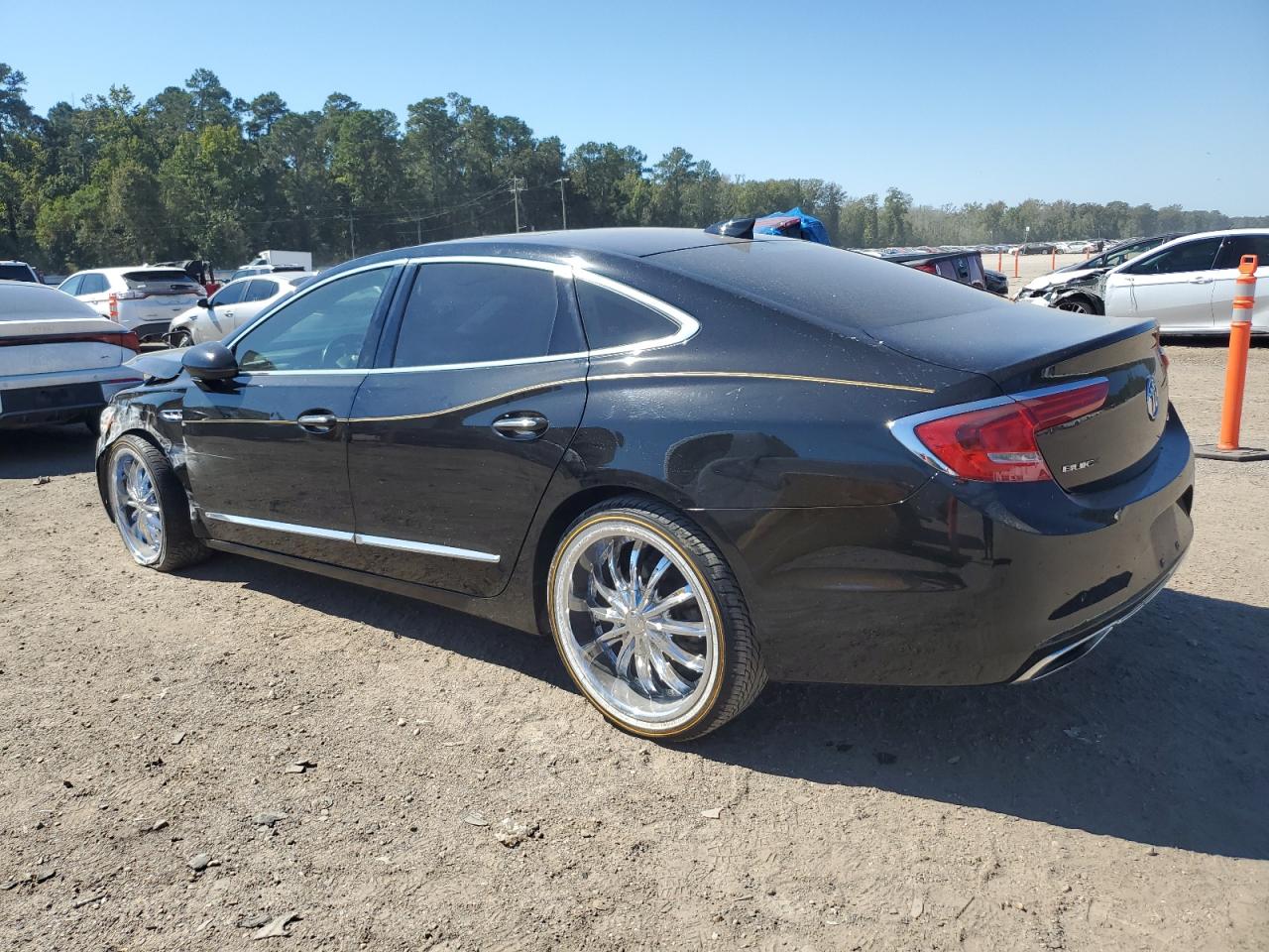 BUICK LACROSSE ESSENCE