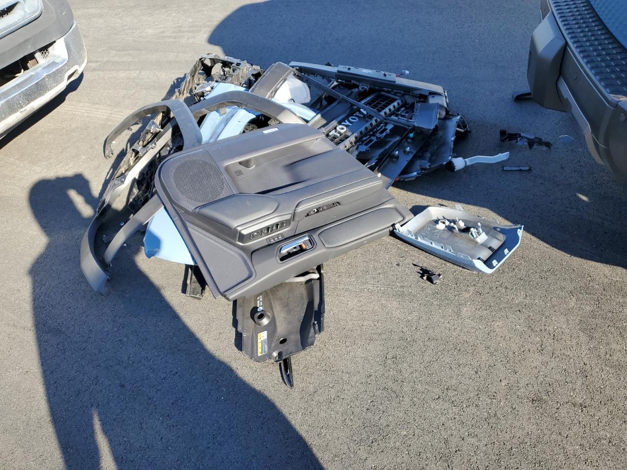 TOYOTA LAND CRUISER BASE