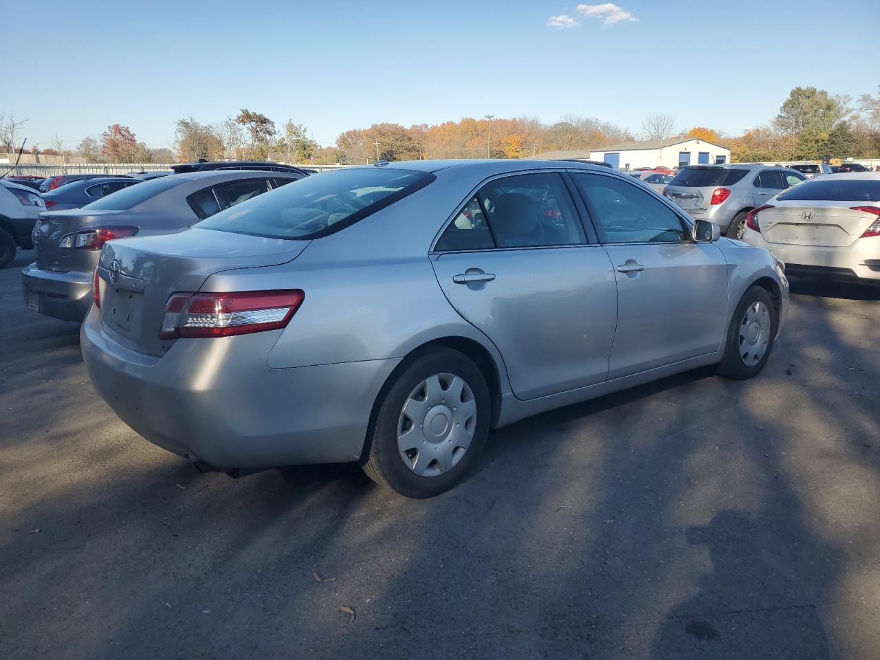 TOYOTA CAMRY BASE