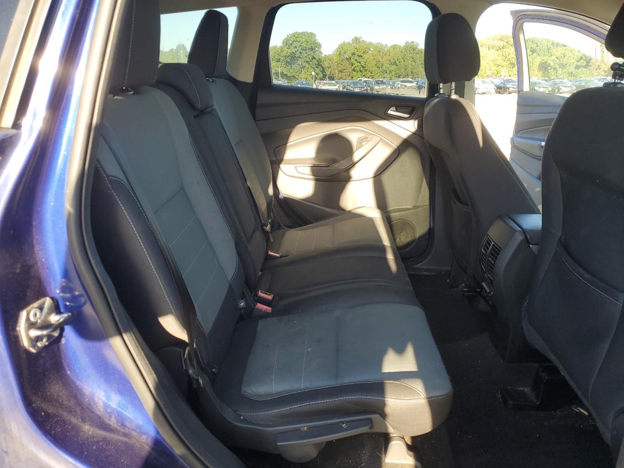 FORD ESCAPE SE