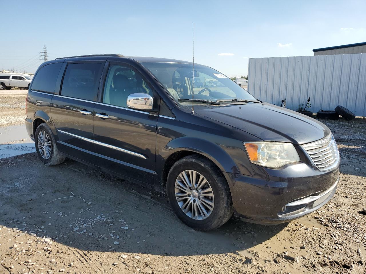 CHRYSLER TOWN & COUNTRY TOURING L