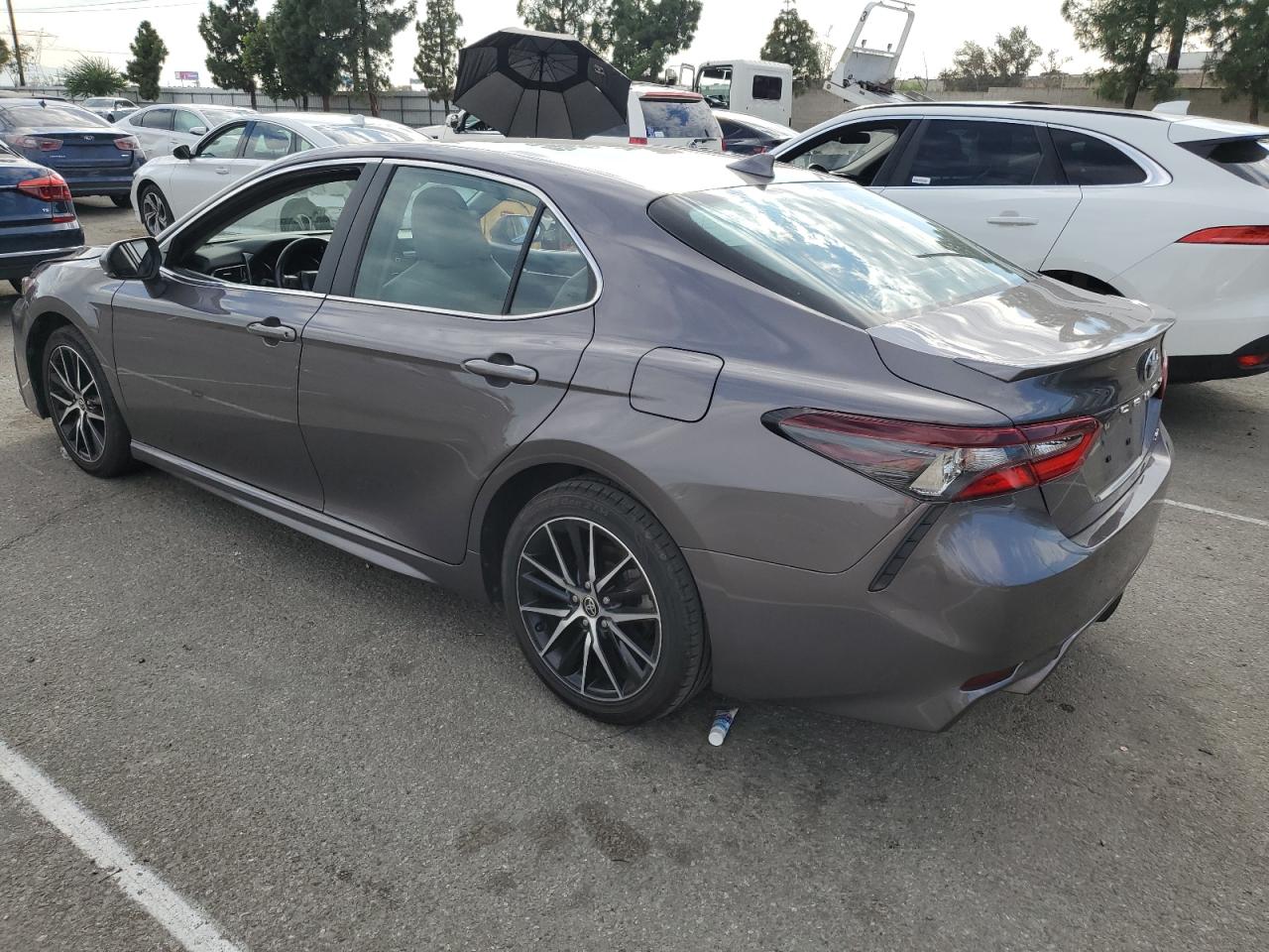 TOYOTA CAMRY SE NIGHT SHADE