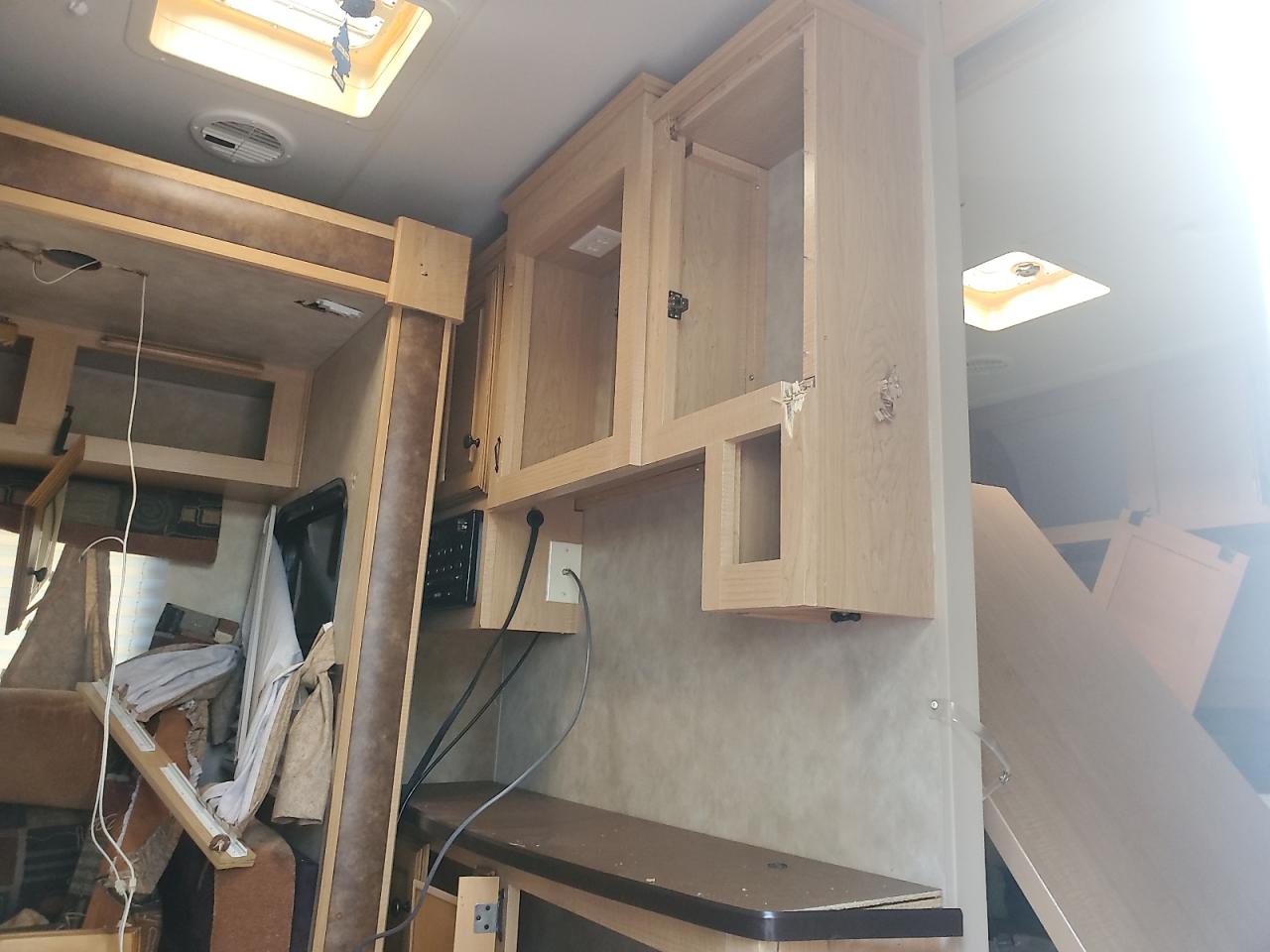 Lot #3302869899 2010 KZ CONNECT