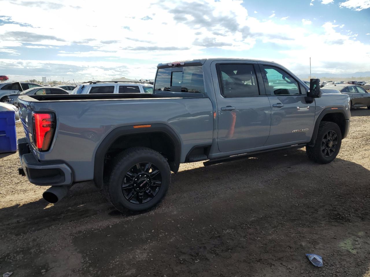 GMC SIERRA K2500 AT4