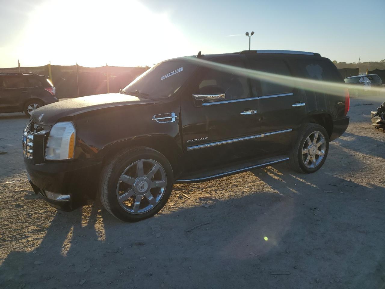CADILLAC ESCALADE LUXURY