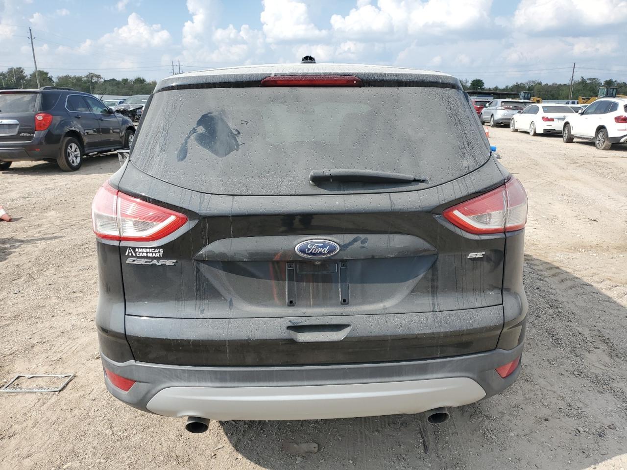 FORD ESCAPE SE