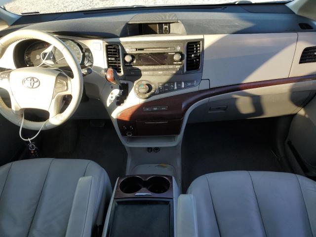 2011 TOYOTA SIENNA XLE - 5TDYK3DC6BS061999