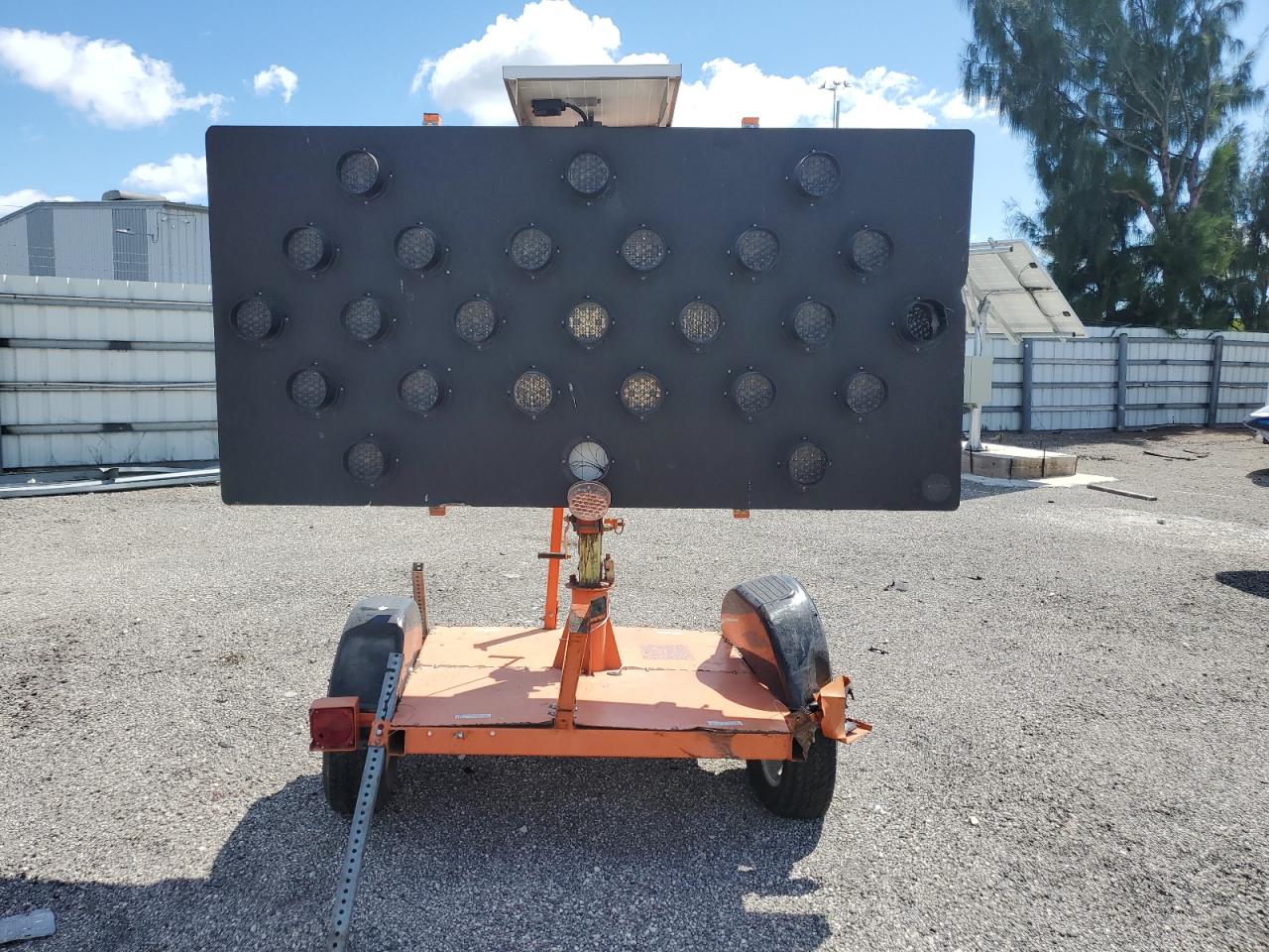 Lot #3275490718 2017 OTHER ARROW BOARD