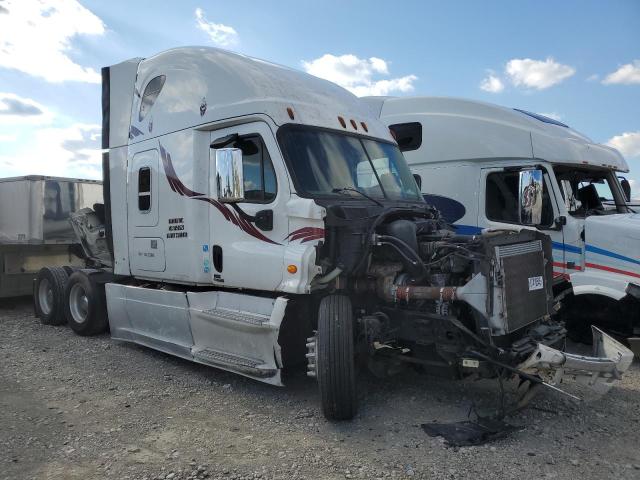Global Auto Auctions: 2015 FREIGHTLINER CASCADIA