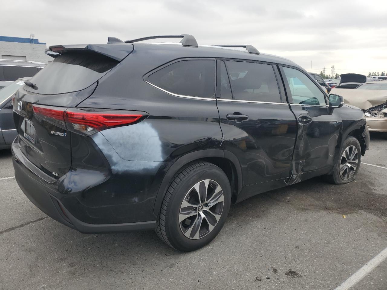 TOYOTA HIGHLANDER HYBRID XLE