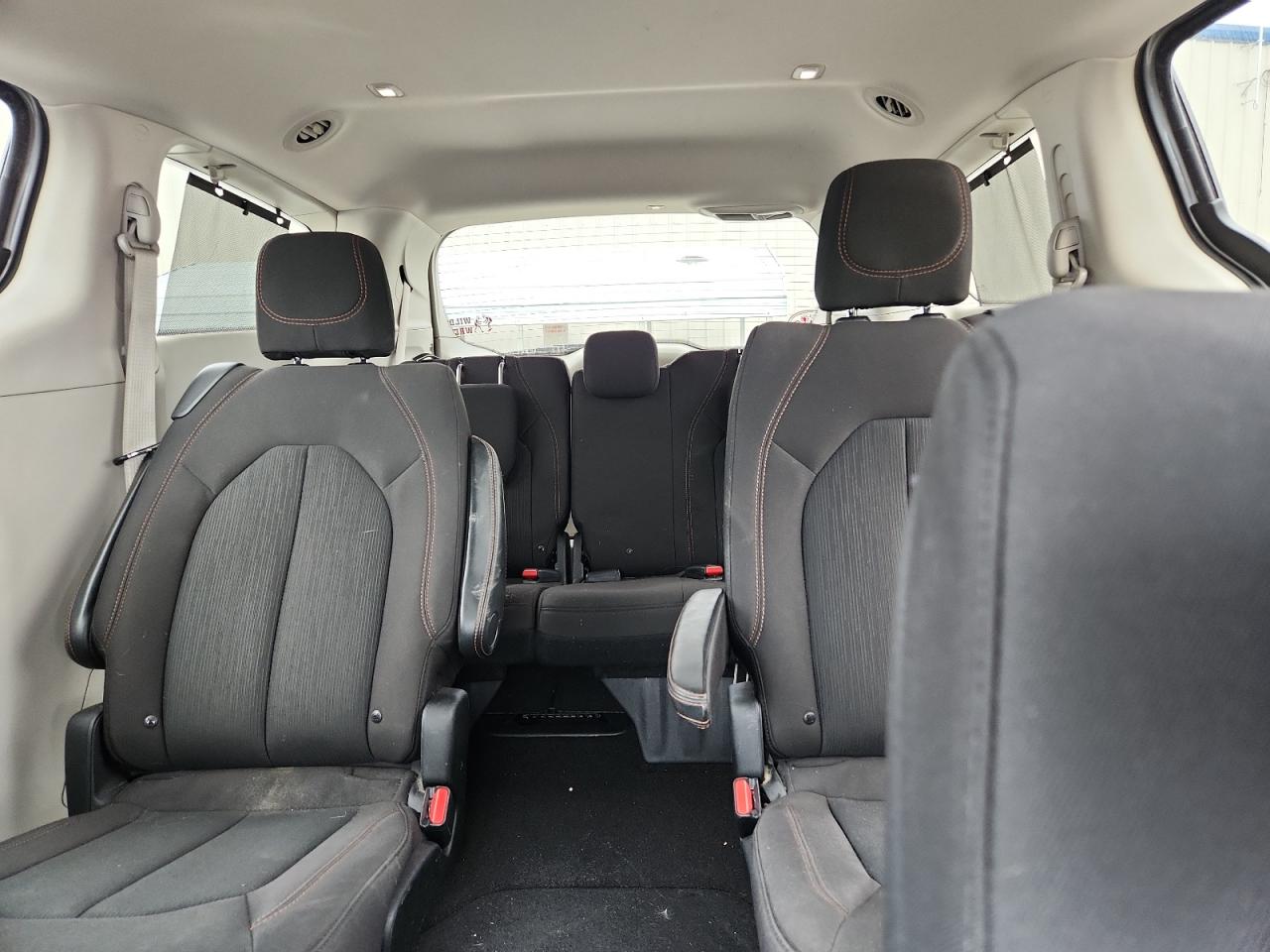 CHRYSLER PACIFICA TOURING L