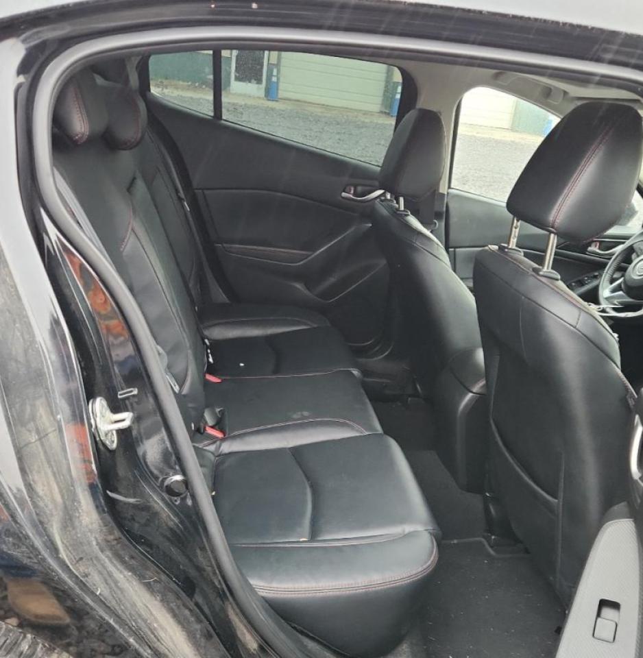 MAZDA 3 GRAND TOURING