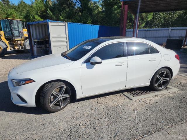 MERCEDES-BENZ A 220