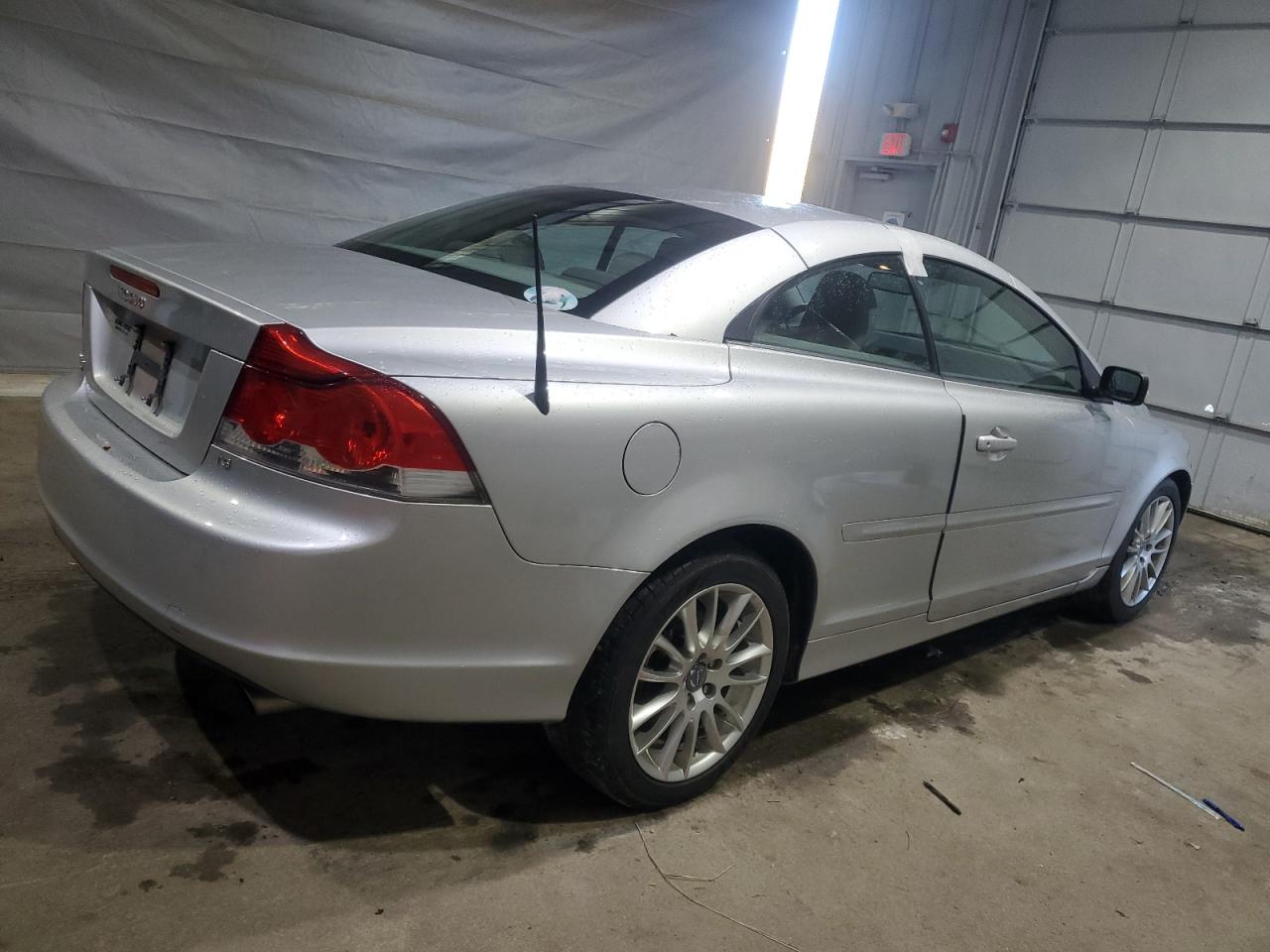 Lot #3270007005 2007 VOLVO C70 T5
