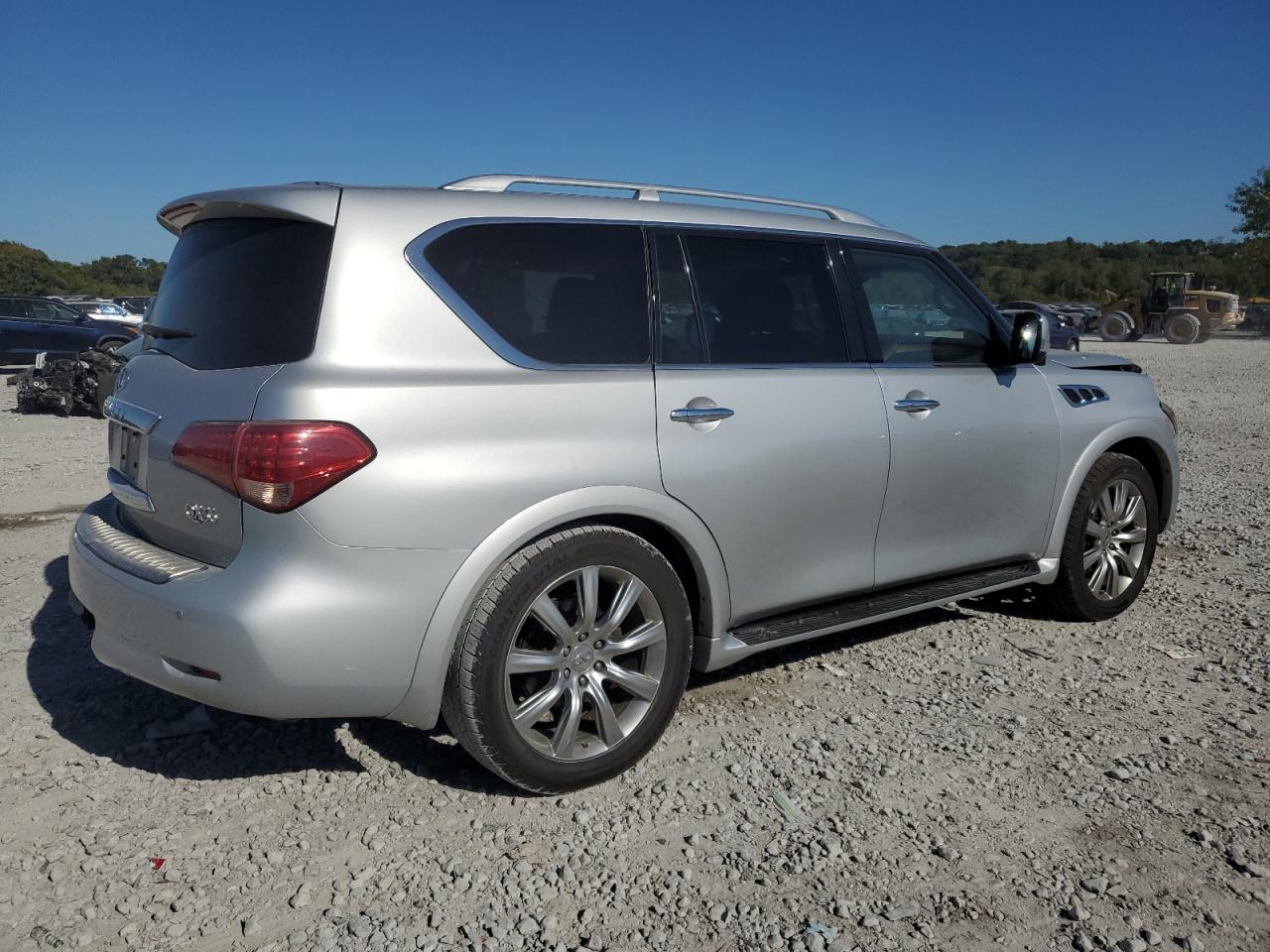 INFINITI QX56