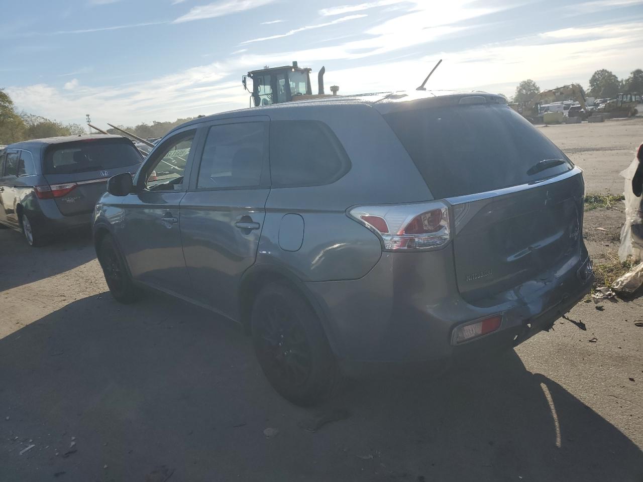 MITSUBISHI OUTLANDER ES