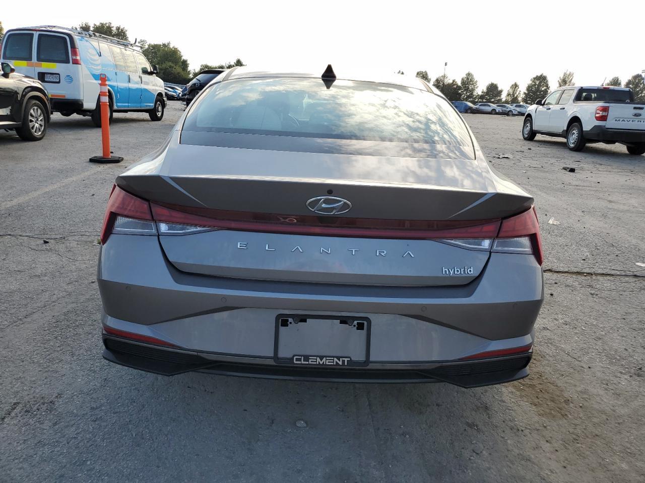 HYUNDAI ELANTRA LIMITED