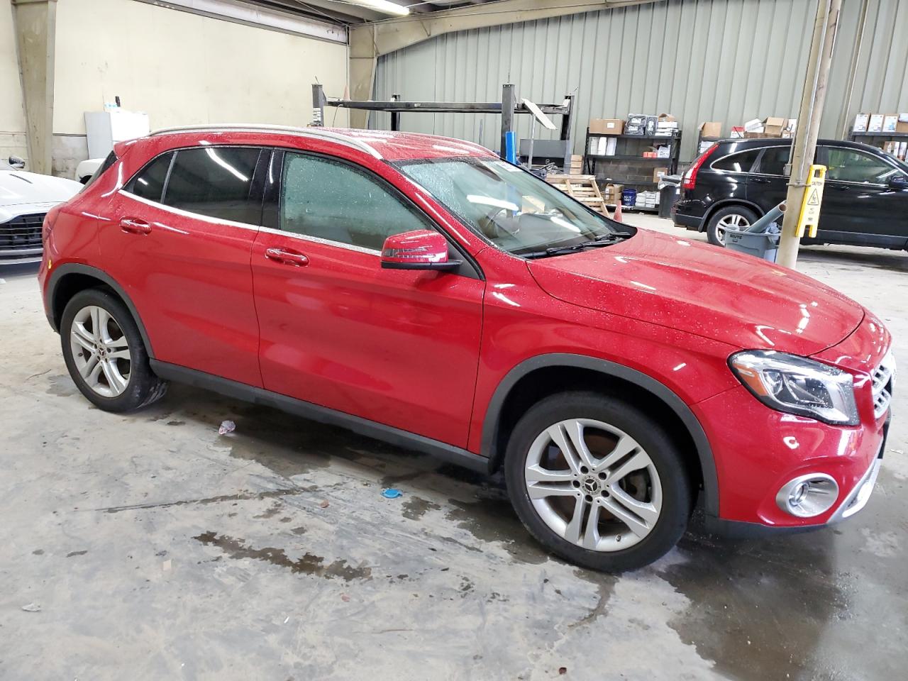 MERCEDES-BENZ GLA-CLASS 250