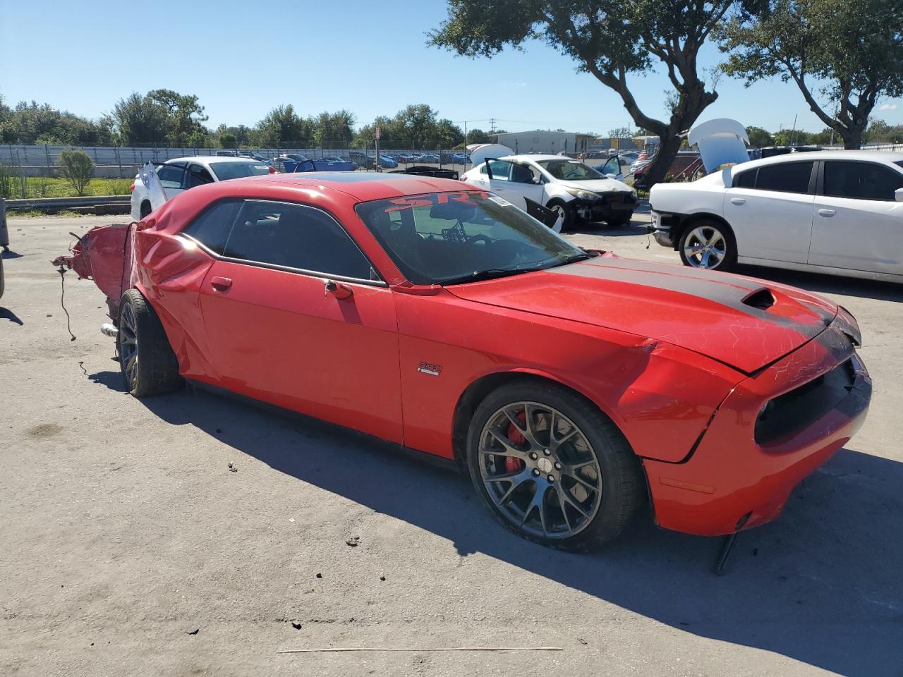 DODGE CHALLENGER SRT 392