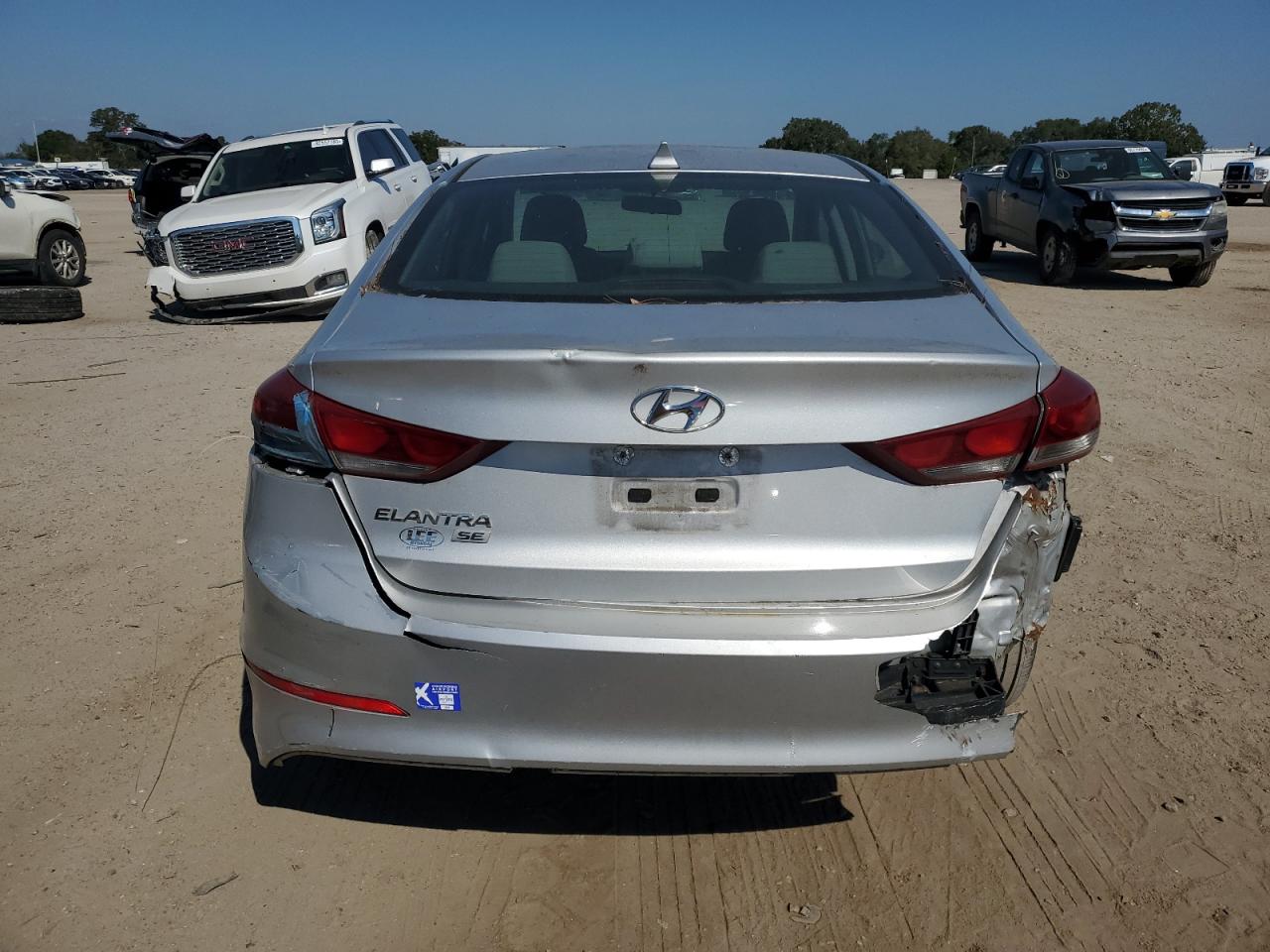 HYUNDAI ELANTRA SE