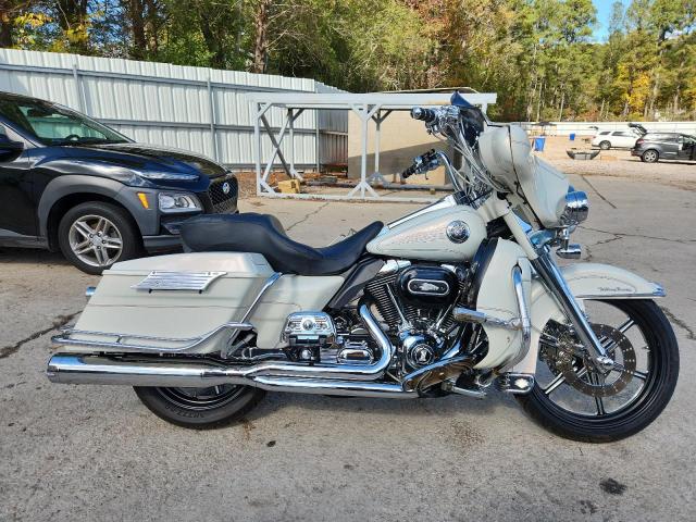 Global Auto Auctions: 2002 HARLEY-DAVIDSON FLHTCUI