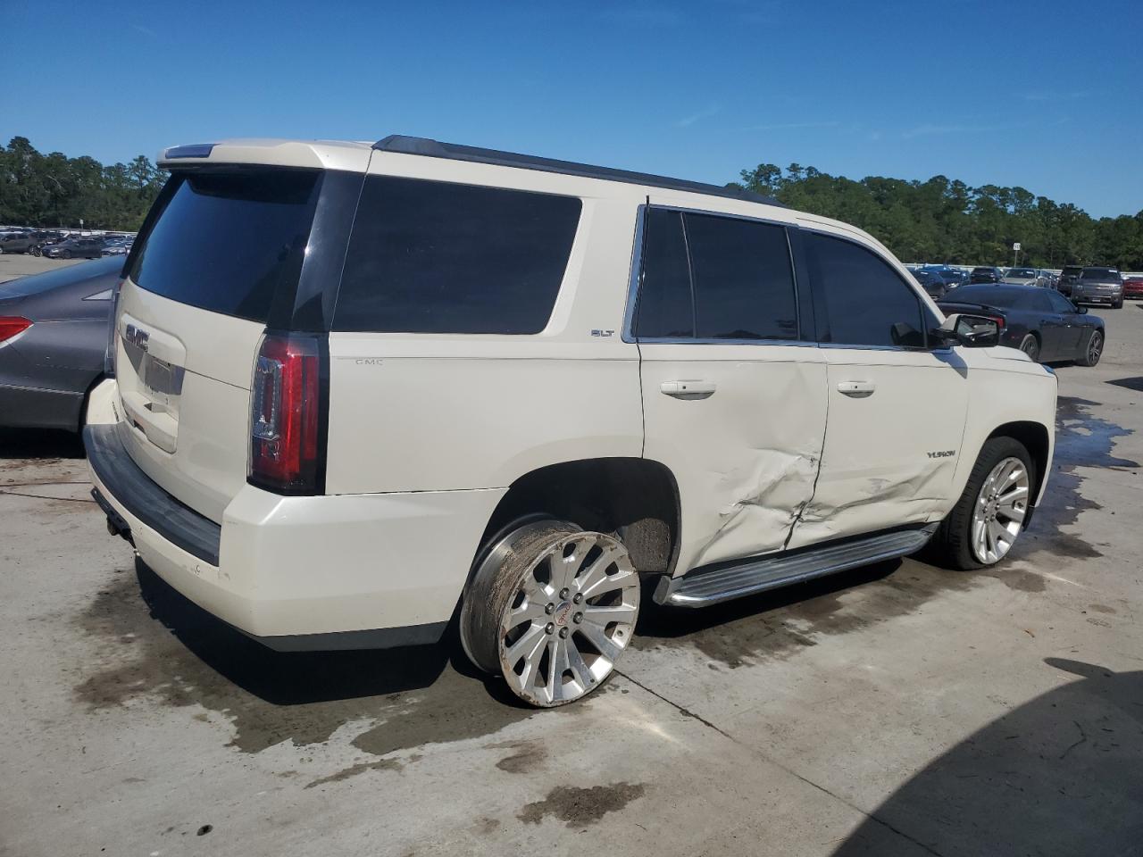 GMC YUKON SLT