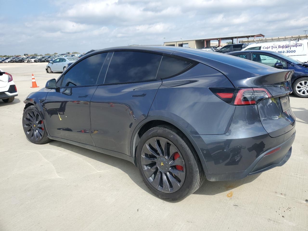 TESLA MODEL Y