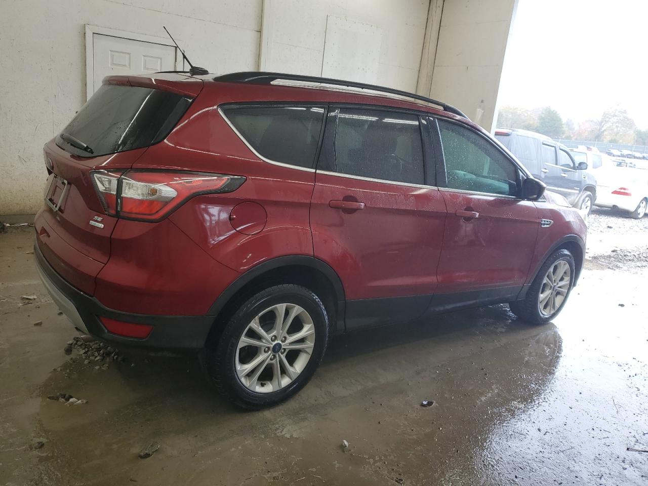 FORD ESCAPE SE