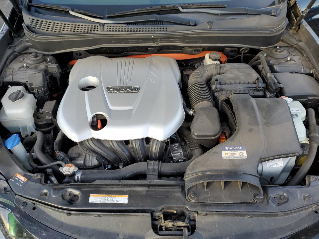 HYUNDAI SONATA HYBRID